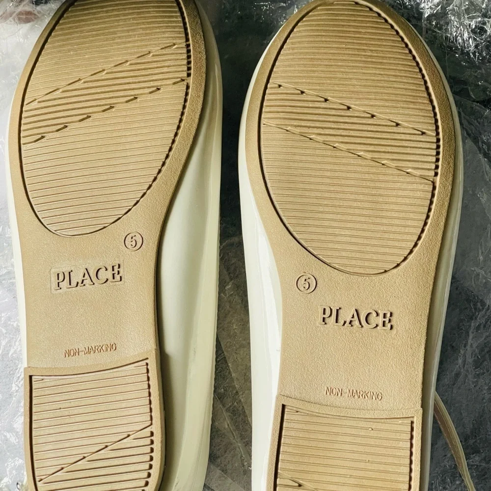 Children’s place white shoes with breaded faux pearl t-strap